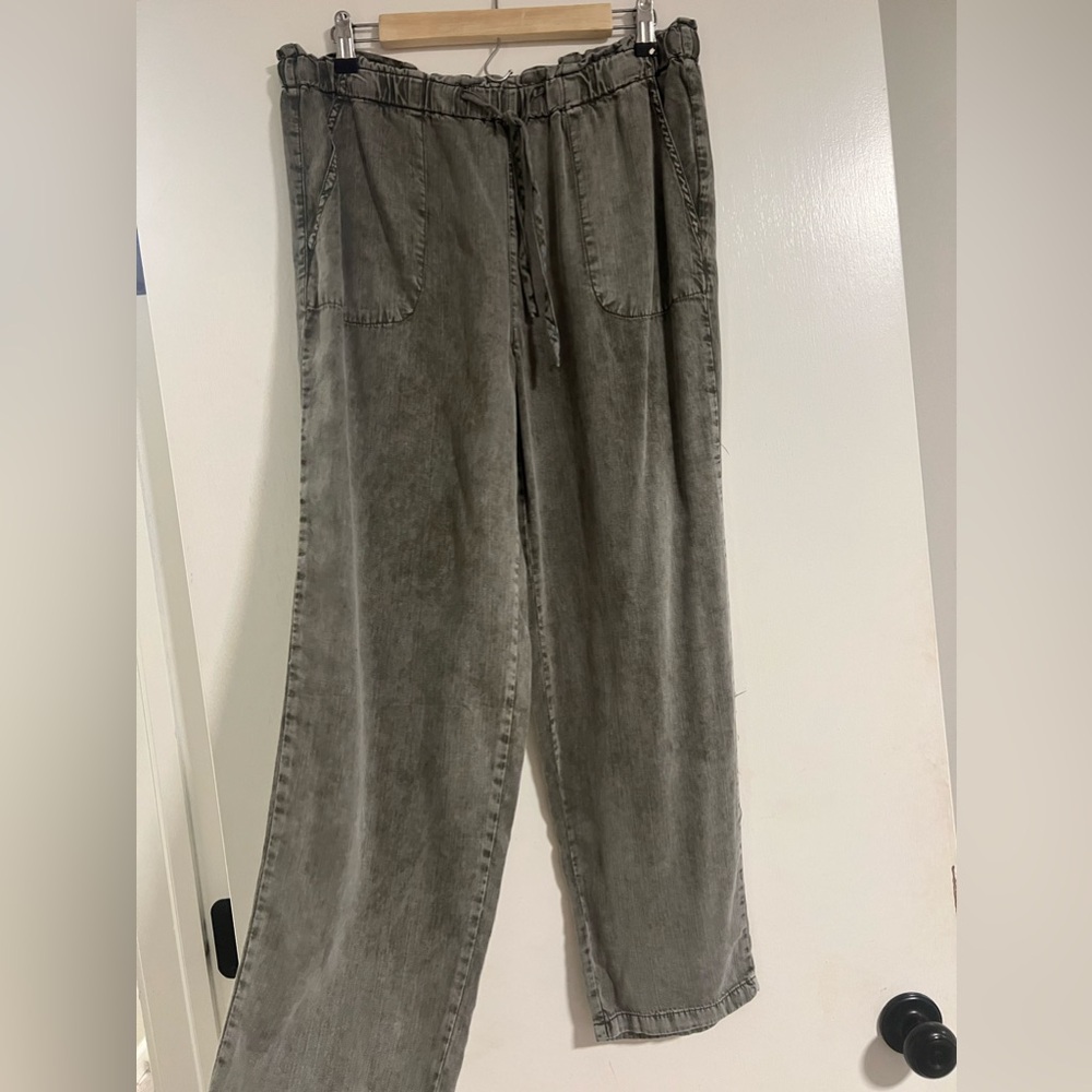 Brand New with tags attached Thread & Supply pants